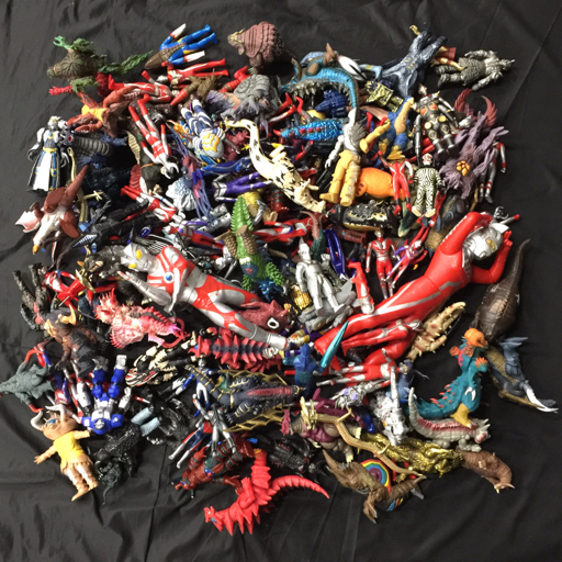 バンダイ ウルトラマン等 フィギュア大量まとめ